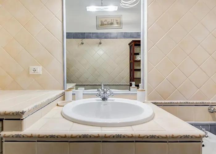 Bdc - Charming 2-bdr! Apartment Rom